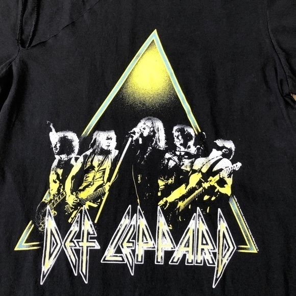 DEF Leppard Black Short Sleeve Tee Shirt Classic Rock - Picture 3 of 10
